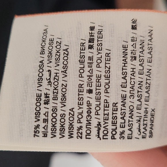 Women's mock neck dress with beading detail. Size large - Picture 4 of 8